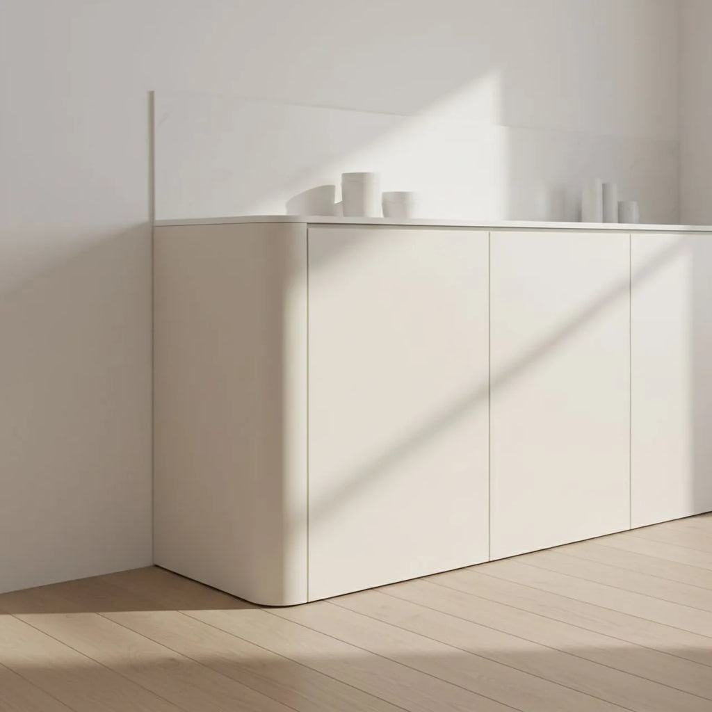 Gebogenes Blindpaneel R150 – lackierte Front